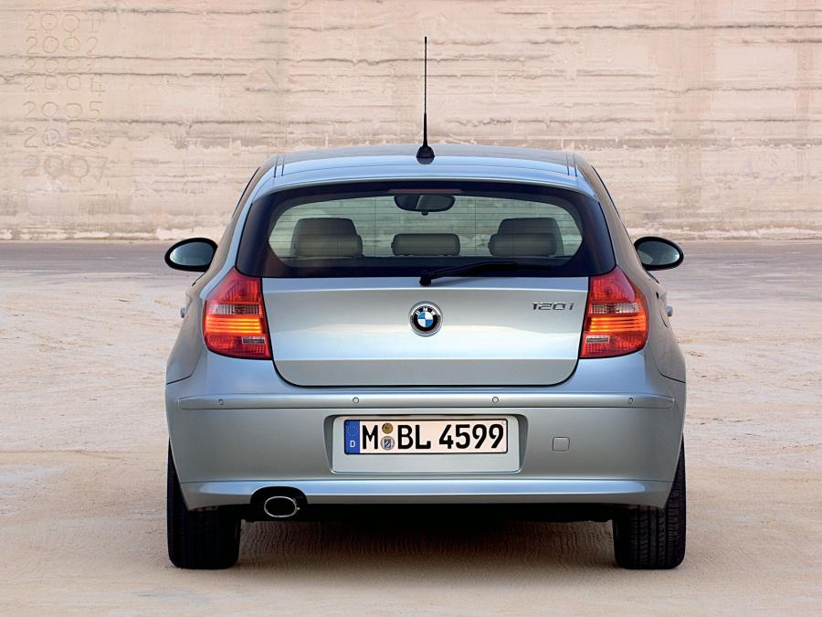  BMW 120i 3-Door 2007 года  (фото 55 из 70)